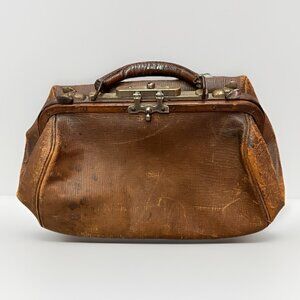 Vintage Antique Leather Doctors Bag Satchel Lawyers Doctors Locking Latch